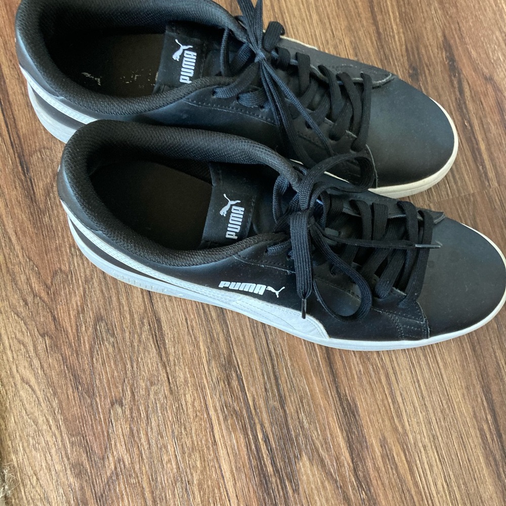 Puma Sneakers